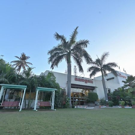 Chryso Hotels Pvt Ltd Ankleshwar Exterior foto