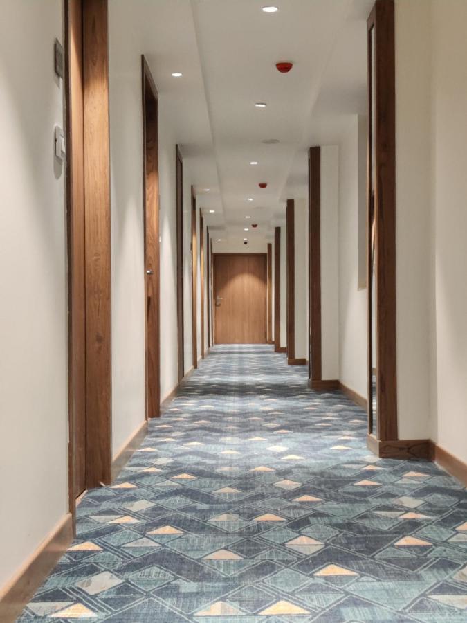 Chryso Hotels Pvt Ltd Ankleshwar Exterior foto